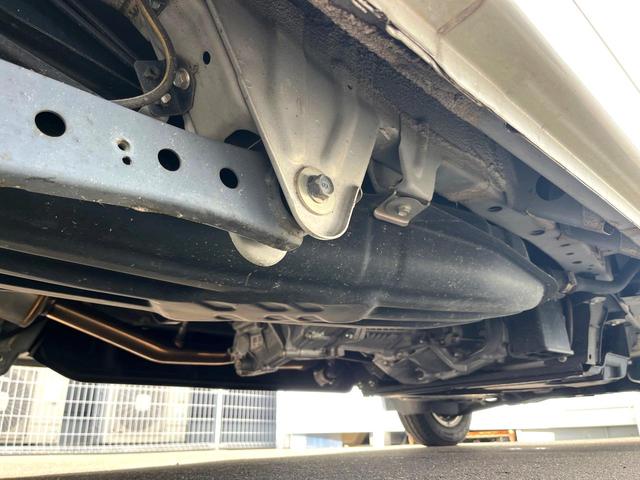 ハイゼットカーゴ クルーズターボＳＡＩＩＩ　４ＷＤ　ＭＴ車　衝突被害軽減システム　ＬＥＤヘッドライト　オートライト　ＣＤ　ＬＥＤフォグ　オートハイビーム　横滑り防止装置　純正アルミホイール　アイドリングストップ　電動格納ミラー（44枚目）