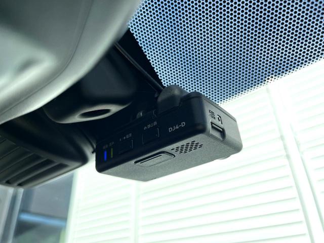 ノート ｅ－パワー　Ｘ　全周囲カメラ　衝突被害軽減システム　禁煙車　ドラレコ　コーナーセンサー　スマートキー　純正１５インチアルミ　車線逸脱警報　オートライト　オートエアコン　Ｂｌｕｅｔｏｏｔｈ　ＣＤ　ＤＶＤ再生　フルセグ（23枚目）