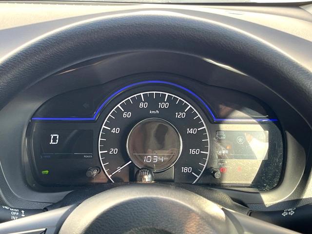 ノート ｅ－パワー　Ｘ　全周囲カメラ　衝突被害軽減システム　禁煙車　ドラレコ　コーナーセンサー　スマートキー　純正１５インチアルミ　車線逸脱警報　オートライト　オートエアコン　Ｂｌｕｅｔｏｏｔｈ　ＣＤ　ＤＶＤ再生　フルセグ（24枚目）