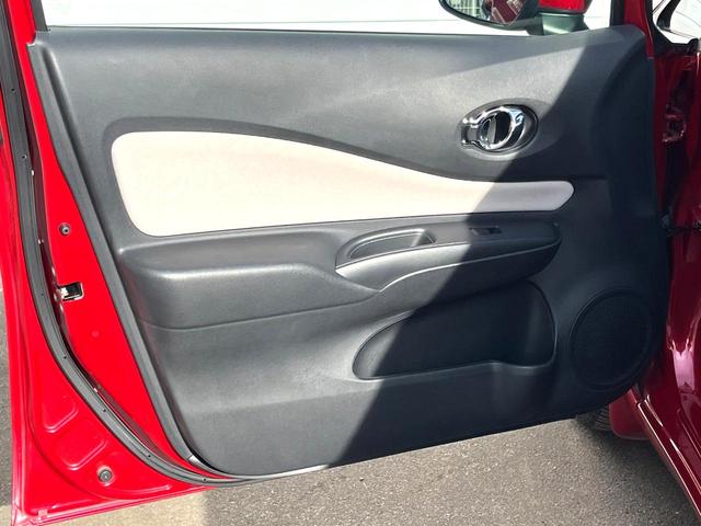 ノート ｅ－パワー　Ｘ　全周囲カメラ　衝突被害軽減システム　禁煙車　ドラレコ　コーナーセンサー　スマートキー　純正１５インチアルミ　車線逸脱警報　オートライト　オートエアコン　Ｂｌｕｅｔｏｏｔｈ　ＣＤ　ＤＶＤ再生　フルセグ（37枚目）