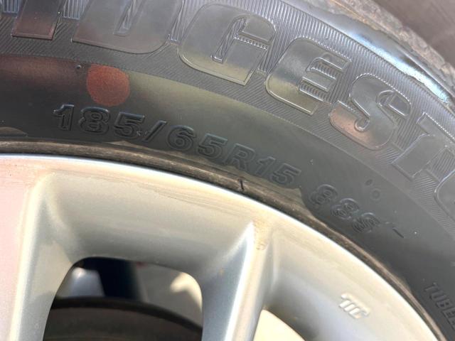 ノート ｅ－パワー　Ｘ　全周囲カメラ　衝突被害軽減システム　禁煙車　ドラレコ　コーナーセンサー　スマートキー　純正１５インチアルミ　車線逸脱警報　オートライト　オートエアコン　Ｂｌｕｅｔｏｏｔｈ　ＣＤ　ＤＶＤ再生　フルセグ（48枚目）