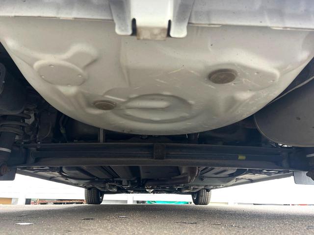 シエンタ Ｇ　両側電動ドア　純正ＳＤナビ　後席モニター　バックカメラ　衝突被害軽減システム　スマートキー　ビルトインＥＴＣ　オートエアコン　Ｂｌｕｅｔｏｏｔｈ　ＤＶＤ再生　フルセグ（19枚目）