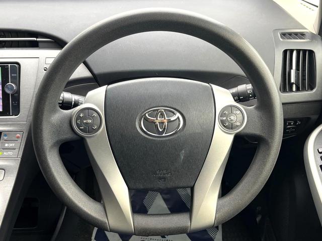 プリウス Ｓ　バックカメラ　スマートキー　ＨＩＤヘッド　ビルトインＥＴＣ　純正１５インチアルミ　オートライト　オートエアコン　Ｂｌｕｅｔｏｏｔｈ　ＣＤ　ＤＶＤ再生　フルセグ（11枚目）