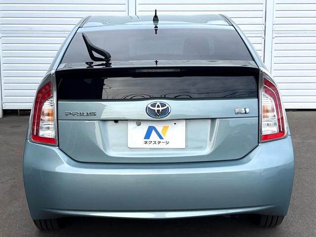 プリウス Ｓ　バックカメラ　スマートキー　ＨＩＤヘッド　ビルトインＥＴＣ　純正１５インチアルミ　オートライト　オートエアコン　Ｂｌｕｅｔｏｏｔｈ　ＣＤ　ＤＶＤ再生　フルセグ（15枚目）