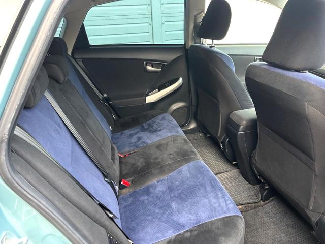 プリウス Ｓ　バックカメラ　スマートキー　ＨＩＤヘッド　ビルトインＥＴＣ　純正１５インチアルミ　オートライト　オートエアコン　Ｂｌｕｅｔｏｏｔｈ　ＣＤ　ＤＶＤ再生　フルセグ（31枚目）