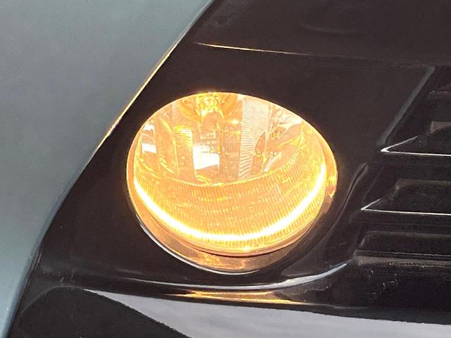 プリウス Ｓ　バックカメラ　スマートキー　ＨＩＤヘッド　ビルトインＥＴＣ　純正１５インチアルミ　オートライト　オートエアコン　Ｂｌｕｅｔｏｏｔｈ　ＣＤ　ＤＶＤ再生　フルセグ（42枚目）