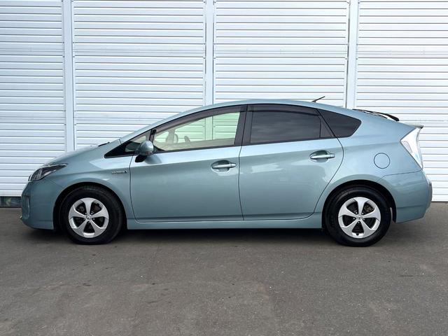 プリウス Ｓ　バックカメラ　スマートキー　ＨＩＤヘッド　ビルトインＥＴＣ　純正１５インチアルミ　オートライト　オートエアコン　Ｂｌｕｅｔｏｏｔｈ　ＣＤ　ＤＶＤ再生　フルセグ（44枚目）