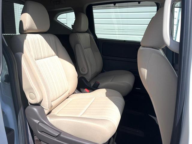 フリード Ｇ・ホンダセンシング　両側電動ドア　純正ＳＤナビ　バックカメラ　衝突被害軽減システム　レーダークルーズ　スマートキー　ＨＩＤヘッド　ナビ連動ＥＴＣ　車線逸脱警報　オートエアコン　Ｂｌｕｅｔｏｏｔｈ　ＣＤ　地デジ（9枚目）