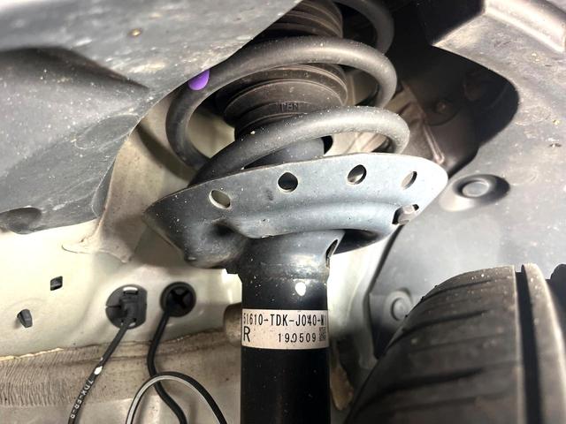 フリード Ｇ・ホンダセンシング　両側電動ドア　純正ＳＤナビ　バックカメラ　衝突被害軽減システム　レーダークルーズ　スマートキー　ＨＩＤヘッド　ナビ連動ＥＴＣ　車線逸脱警報　オートエアコン　Ｂｌｕｅｔｏｏｔｈ　ＣＤ　地デジ（21枚目）