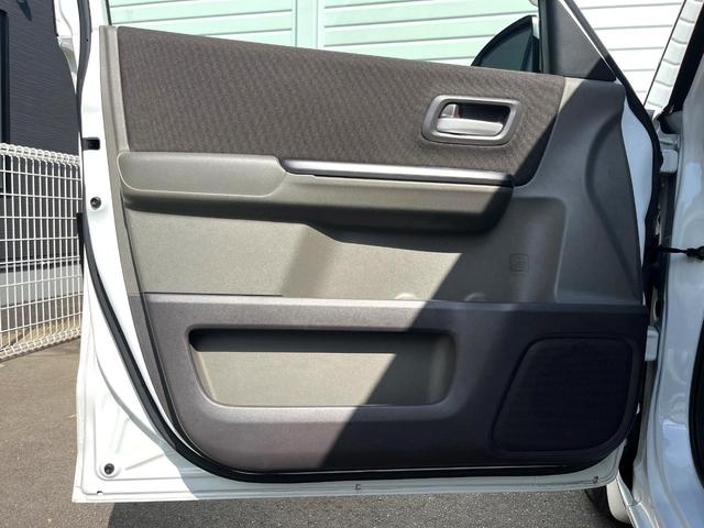 フリード Ｇ・ホンダセンシング　両側電動ドア　純正ＳＤナビ　バックカメラ　衝突被害軽減システム　レーダークルーズ　スマートキー　ＨＩＤヘッド　ナビ連動ＥＴＣ　車線逸脱警報　オートエアコン　Ｂｌｕｅｔｏｏｔｈ　ＣＤ　地デジ（45枚目）