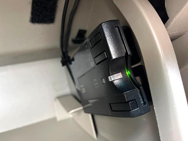 アトレーワゴン カスタムターボＲＳリミテッド　ターボ　電動スライドドア　バックカメラ　ドラレコ　ＨＩＤヘッド　ＥＴＣ　純正１３インチアルミ　オートライト　オートエアコン　Ｂｌｕｅｔｏｏｔｈ　ＣＤ　ＤＶＤ再生　フルセグ（6枚目）