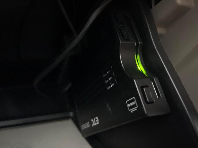 エブリイワゴン ＰＺターボ　電動スライドドア　衝突被害軽減システム　スマートキー　ＨＩＤヘッド　ＥＴＣ　純正１４インチアルミ　オートエアコン　ＣＤ　ＤＶＤ再生　フルセグ（7枚目）