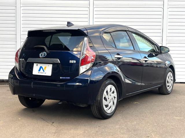 アクア Sスタイルブラック バックカメラ 衝突被害軽減システム スマートキー LEDヘッド HIDヘッド ビルトインETC オートハイビーム 車線逸脱警報 オートライト オートエアコン Bluetooth CD DVD再生(17枚目)