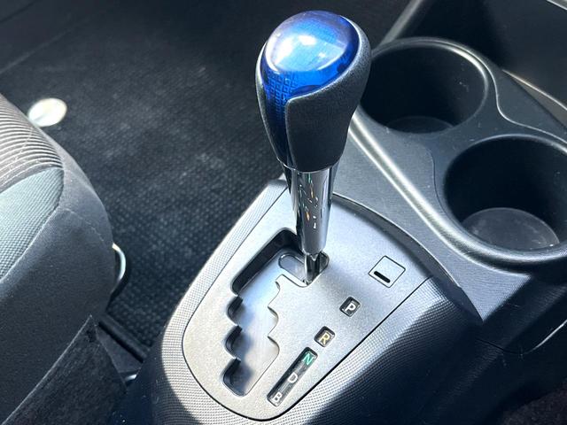 アクア Sスタイルブラック バックカメラ 衝突被害軽減システム スマートキー LEDヘッド HIDヘッド ビルトインETC オートハイビーム 車線逸脱警報 オートライト オートエアコン Bluetooth CD DVD再生(25枚目)