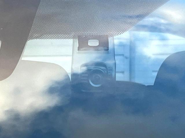 アクア Sスタイルブラック バックカメラ 衝突被害軽減システム スマートキー LEDヘッド HIDヘッド ビルトインETC オートハイビーム 車線逸脱警報 オートライト オートエアコン Bluetooth CD DVD再生(26枚目)