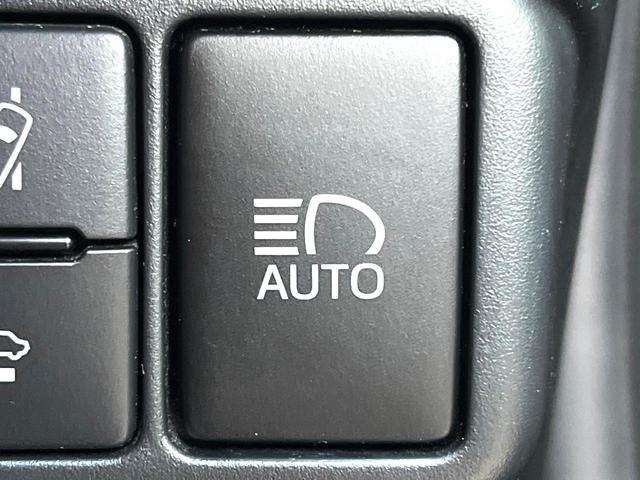 アクア Sスタイルブラック バックカメラ 衝突被害軽減システム スマートキー LEDヘッド HIDヘッド ビルトインETC オートハイビーム 車線逸脱警報 オートライト オートエアコン Bluetooth CD DVD再生(31枚目)