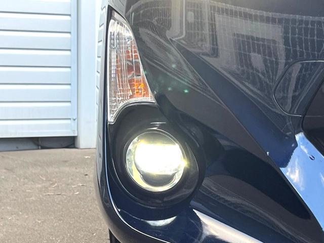 アクア Sスタイルブラック バックカメラ 衝突被害軽減システム スマートキー LEDヘッド HIDヘッド ビルトインETC オートハイビーム 車線逸脱警報 オートライト オートエアコン Bluetooth CD DVD再生(48枚目)