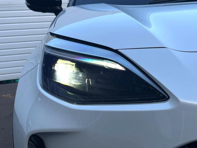 ヤリスクロス ハイブリッドＺ　全周囲カメラ　衝突被害軽減システム　レーダークルーズ　禁煙車　パワーシート　ドラレコ　スマートキー　ＬＥＤヘッド　ビルトインＥＴＣ　純正１８インチアルミ　オートハイビーム　車線逸脱警報　オートライト（12枚目）