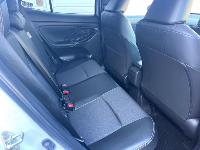 ヤリスクロス ハイブリッドＺ　全周囲カメラ　衝突被害軽減システム　レーダークルーズ　禁煙車　パワーシート　ドラレコ　スマートキー　ＬＥＤヘッド　ビルトインＥＴＣ　純正１８インチアルミ　オートハイビーム　車線逸脱警報　オートライト（42枚目）