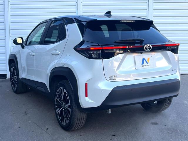 ヤリスクロス ハイブリッドＺ　全周囲カメラ　衝突被害軽減システム　レーダークルーズ　禁煙車　パワーシート　ドラレコ　スマートキー　ＬＥＤヘッド　ビルトインＥＴＣ　純正１８インチアルミ　オートハイビーム　車線逸脱警報　オートライト（50枚目）