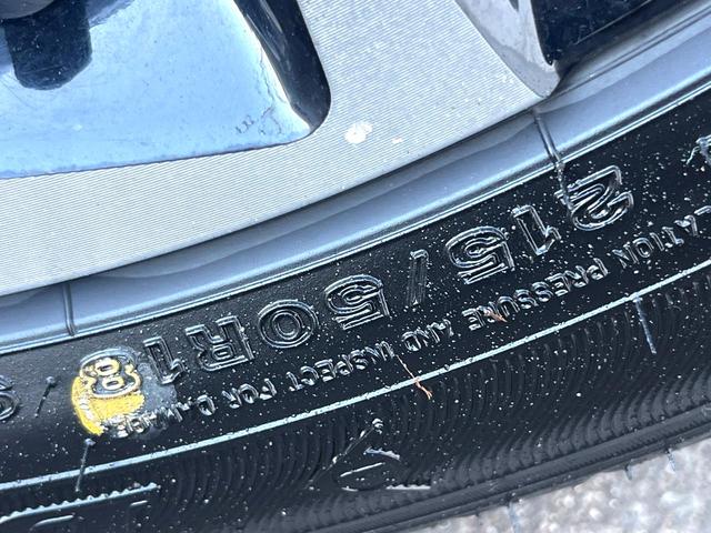 ヤリスクロス ハイブリッドＺ　全周囲カメラ　衝突被害軽減システム　レーダークルーズ　禁煙車　パワーシート　ドラレコ　スマートキー　ＬＥＤヘッド　ビルトインＥＴＣ　純正１８インチアルミ　オートハイビーム　車線逸脱警報　オートライト（57枚目）