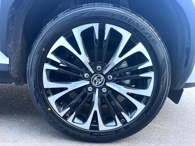 ヤリスクロス ハイブリッドＺ　全周囲カメラ　衝突被害軽減システム　レーダークルーズ　禁煙車　パワーシート　ドラレコ　スマートキー　ＬＥＤヘッド　ビルトインＥＴＣ　純正１８インチアルミ　オートハイビーム　車線逸脱警報　オートライト（60枚目）