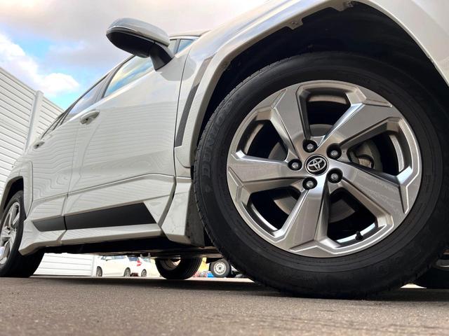 �y�����P�W�C���`�A���~�z�C�[���z�O�ςɃ}�b�`���������A���~�z�C�[���𑕒����Ă���܂��B�e��ЊO�A���~�z�C�[����A�X�^�b�h���X�^�C�����戵�����Ă���܂��B���񂲑��k����������