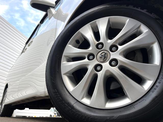 ノア Ｓｉ　サンルーフ　電動スライドドア　ＳＤナビ　バックカメラ　スマートキー　ＨＩＤヘッド　ビルトインＥＴＣ　パドルシフト　純正１６インチアルミ　オートライト　オートエアコン　Ｂｌｕｅｔｏｏｔｈ（16枚目）