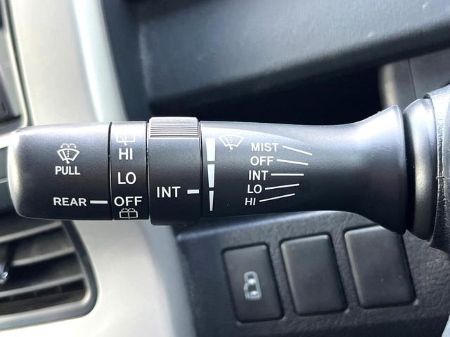 ノア Ｓｉ　サンルーフ　電動スライドドア　ＳＤナビ　バックカメラ　スマートキー　ＨＩＤヘッド　ビルトインＥＴＣ　パドルシフト　純正１６インチアルミ　オートライト　オートエアコン　Ｂｌｕｅｔｏｏｔｈ（28枚目）