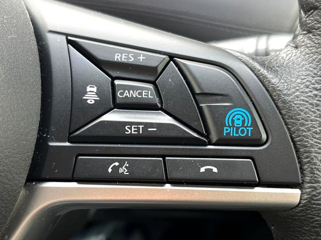 セレナ ｅ－パワー　ハイウェイスターＶ　両側電動ドア　全周囲カメラ　レーダークルーズ　禁煙車　ドラレコ　スマートキー　ＬＥＤヘッド　ビルトインＥＴＣ　純正１６インチアルミ　オートライト　オートエアコン　リアエアコン　Ｂｌｕｅｔｏｏｔｈ（5枚目）