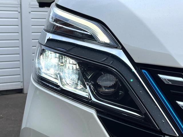 セレナ ｅ－パワー　ハイウェイスターＶ　両側電動ドア　全周囲カメラ　レーダークルーズ　禁煙車　ドラレコ　スマートキー　ＬＥＤヘッド　ビルトインＥＴＣ　純正１６インチアルミ　オートライト　オートエアコン　リアエアコン　Ｂｌｕｅｔｏｏｔｈ（12枚目）