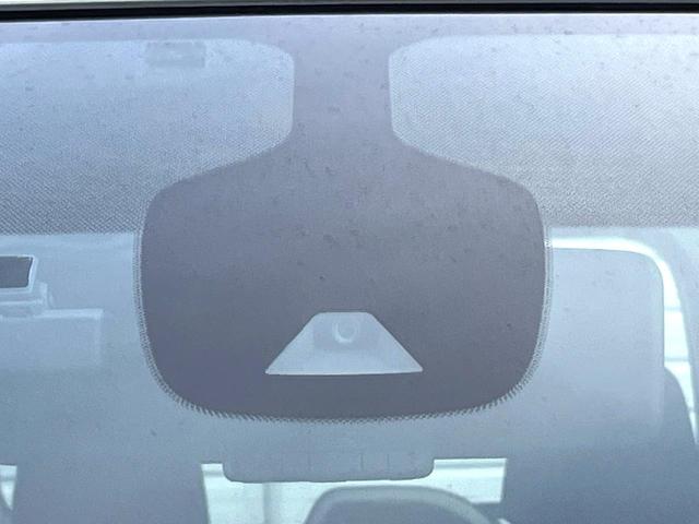 セレナ ｅ－パワー　ハイウェイスターＶ　両側電動ドア　全周囲カメラ　レーダークルーズ　禁煙車　ドラレコ　スマートキー　ＬＥＤヘッド　ビルトインＥＴＣ　純正１６インチアルミ　オートライト　オートエアコン　リアエアコン　Ｂｌｕｅｔｏｏｔｈ（27枚目）