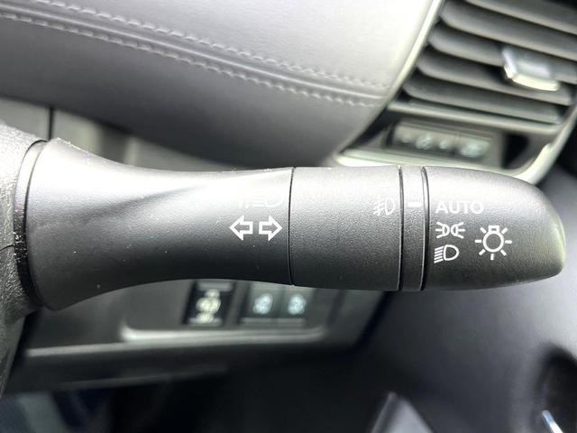 セレナ ｅ－パワー　ハイウェイスターＶ　両側電動ドア　全周囲カメラ　レーダークルーズ　禁煙車　ドラレコ　スマートキー　ＬＥＤヘッド　ビルトインＥＴＣ　純正１６インチアルミ　オートライト　オートエアコン　リアエアコン　Ｂｌｕｅｔｏｏｔｈ（32枚目）