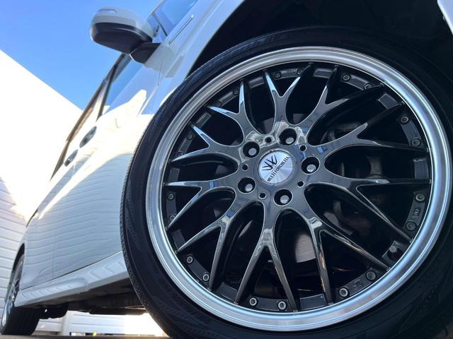 �y�P�W�C���`�A���~�z�C�[���z�O�ςɃ}�b�`�����A���~�z�C�[���𑕒����Ă���܂��B�e��A���~�z�C�[����A�X�^�b�h���X�^�C�����戵�����Ă���܂��B���񂲑��k����������