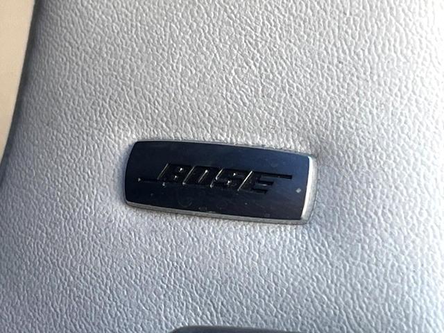 �y�a�n�r�d�T�E���h�V�X�e���z���[�J�[�I�v�V�����̍��i�ʃT�E���h�V�X�e���𓋍ځB��p�̃`���[�j���O���{���ꂽ�召�l�X�ȃX�s�[�J�[����ǎ��ȃT�E���h���t�ł��A�Տꊴ���ӂ�鉹����Ԃ����o���܂��B