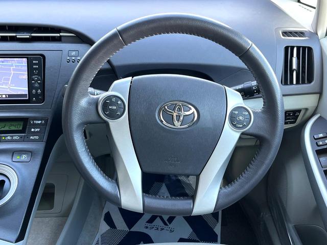 プリウス Ｓ　ＬＥＤエディション　純正ナビ　バックカメラ　ＬＥＤヘッドライト　ビルトインＥＴＣ　純正１５インチアルミ　オートライト　オートエアコン　ＣＤ　地デジ　Ｂｌｕｅｔｏｏｔｈ再生　スマートキー（7枚目）