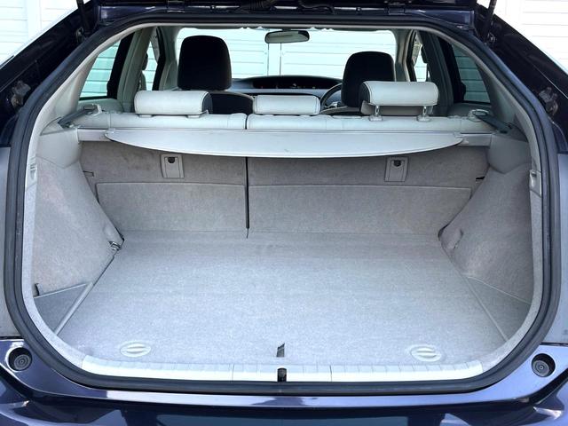 プリウス Ｓ　ＬＥＤエディション　純正ナビ　バックカメラ　ＬＥＤヘッドライト　ビルトインＥＴＣ　純正１５インチアルミ　オートライト　オートエアコン　ＣＤ　地デジ　Ｂｌｕｅｔｏｏｔｈ再生　スマートキー（10枚目）