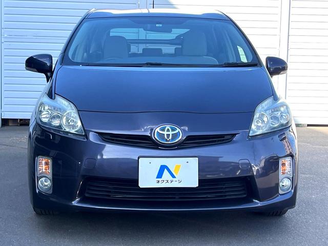 プリウス Ｓ　ＬＥＤエディション　純正ナビ　バックカメラ　ＬＥＤヘッドライト　ビルトインＥＴＣ　純正１５インチアルミ　オートライト　オートエアコン　ＣＤ　地デジ　Ｂｌｕｅｔｏｏｔｈ再生　スマートキー（12枚目）