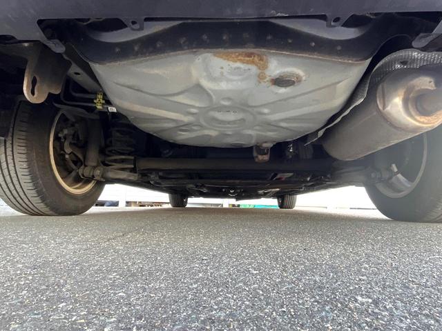 プリウス Ｓ　ＬＥＤエディション　純正ナビ　バックカメラ　ＬＥＤヘッドライト　ビルトインＥＴＣ　純正１５インチアルミ　オートライト　オートエアコン　ＣＤ　地デジ　Ｂｌｕｅｔｏｏｔｈ再生　スマートキー（19枚目）