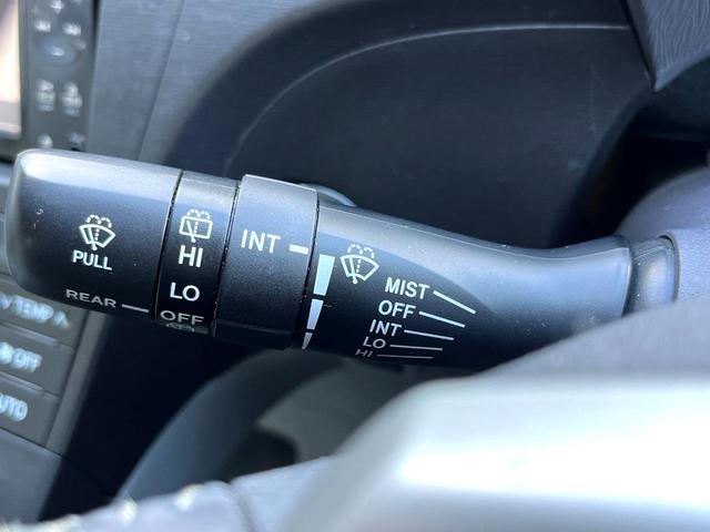 プリウス Ｓ　ＬＥＤエディション　純正ナビ　バックカメラ　ＬＥＤヘッドライト　ビルトインＥＴＣ　純正１５インチアルミ　オートライト　オートエアコン　ＣＤ　地デジ　Ｂｌｕｅｔｏｏｔｈ再生　スマートキー（23枚目）