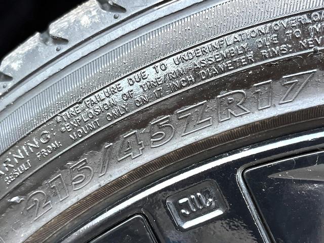 プリウス Ｓ　モデリスタエアロ　純正ナビ　レーダークルーズ　ドラレコ　コーナーセンサー　スマートキー　ＬＥＤヘッドライト　ＥＴＣ　オートライト　純正１７インチＡＷ　Ｂｌｕｅｔｏｏｔｈ再生　ＣＤ／ＤＶＤ再生　フルセグ（56枚目）