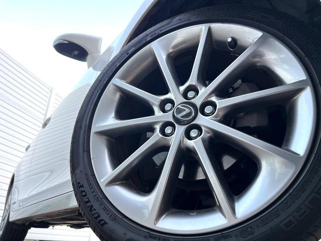 �y�P�V�C���`�A���~�z�C�[���z�O�ςɃ}�b�`�����A���~�z�C�[���𑕒����Ă���܂��B�e��A���~�z�C�[����A�X�^�b�h���X�^�C�����戵�����Ă���܂��B���񂲑��k����������