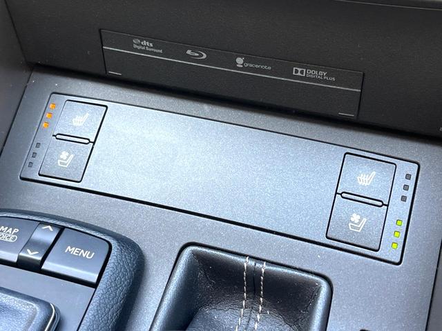 ＩＳ ＩＳ３００ｈ　バージョンＬ　純正ナビ　バックカメラ　サンルーフ　衝突被害軽減システム　レーダークルーズ　レザーシート　前席シートエアコン　パワーシート　コーナーセンサー　スマートキー　ＬＥＤヘッド　ＥＴＣ　純正１７インチアルミ（7枚目）