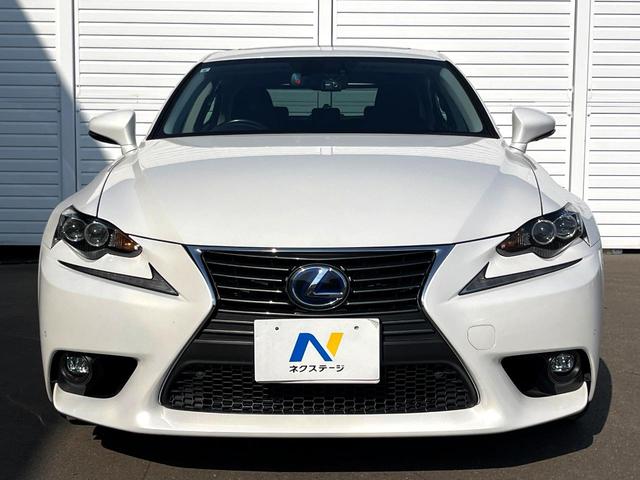 ＩＳ ＩＳ３００ｈ　バージョンＬ　純正ナビ　バックカメラ　サンルーフ　衝突被害軽減システム　レーダークルーズ　レザーシート　前席シートエアコン　パワーシート　コーナーセンサー　スマートキー　ＬＥＤヘッド　ＥＴＣ　純正１７インチアルミ（14枚目）