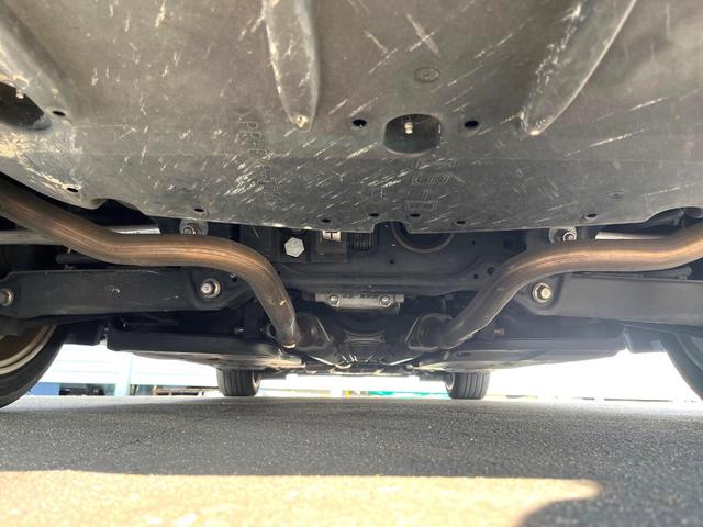 ＩＳ ＩＳ３００ｈ　バージョンＬ　純正ナビ　バックカメラ　サンルーフ　衝突被害軽減システム　レーダークルーズ　レザーシート　前席シートエアコン　パワーシート　コーナーセンサー　スマートキー　ＬＥＤヘッド　ＥＴＣ　純正１７インチアルミ（19枚目）