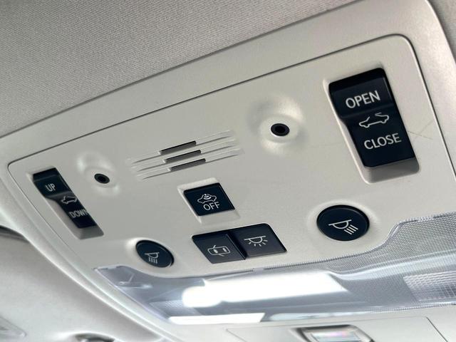 ＩＳ ＩＳ３００ｈ　バージョンＬ　純正ナビ　バックカメラ　サンルーフ　衝突被害軽減システム　レーダークルーズ　レザーシート　前席シートエアコン　パワーシート　コーナーセンサー　スマートキー　ＬＥＤヘッド　ＥＴＣ　純正１７インチアルミ（29枚目）