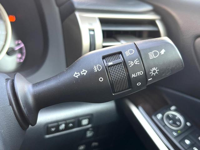 ＩＳ ＩＳ３００ｈ　バージョンＬ　純正ナビ　バックカメラ　サンルーフ　衝突被害軽減システム　レーダークルーズ　レザーシート　前席シートエアコン　パワーシート　コーナーセンサー　スマートキー　ＬＥＤヘッド　ＥＴＣ　純正１７インチアルミ（38枚目）