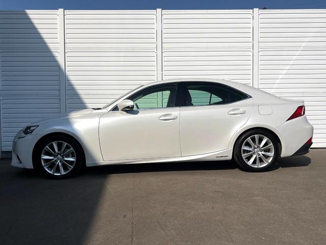 ＩＳ ＩＳ３００ｈ　バージョンＬ　純正ナビ　バックカメラ　サンルーフ　衝突被害軽減システム　レーダークルーズ　レザーシート　前席シートエアコン　パワーシート　コーナーセンサー　スマートキー　ＬＥＤヘッド　ＥＴＣ　純正１７インチアルミ（47枚目）