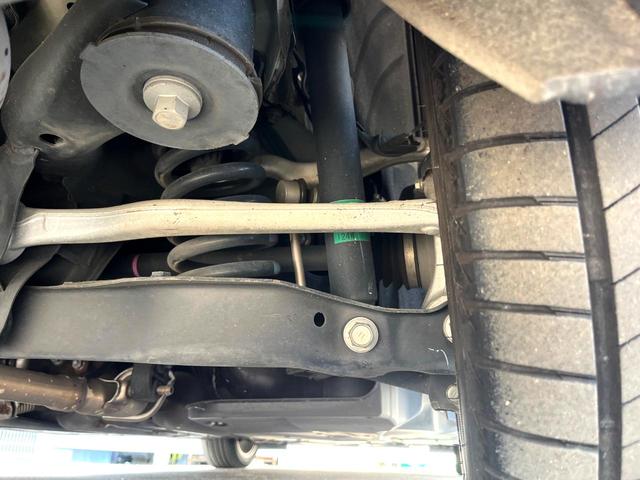 ＩＳ ＩＳ３００ｈ　バージョンＬ　純正ナビ　バックカメラ　サンルーフ　衝突被害軽減システム　レーダークルーズ　レザーシート　前席シートエアコン　パワーシート　コーナーセンサー　スマートキー　ＬＥＤヘッド　ＥＴＣ　純正１７インチアルミ（59枚目）