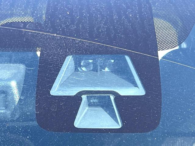 デイズ ハイウェイスター　Ｘ　純正ＳＤナビ　衝突被害軽減システム　禁煙車　ドラレコ　スマートキー　ＨＩＤヘッド　ＥＴＣ　純正１４インチアルミ　オートハイビーム　オートライト　オートエアコン　Ｂｌｕｅｔｏｏｔｈ　ＣＤ　ＤＶＤ再生（3枚目）